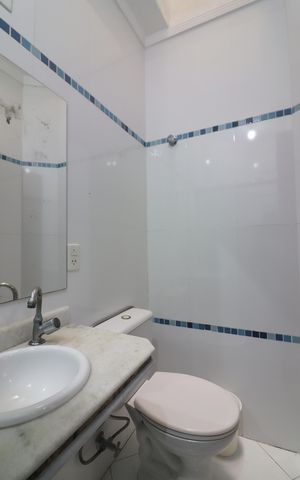 Casa para alugar com 227m², 3 quartos e 3 vagasBanheiro da Suíte 3