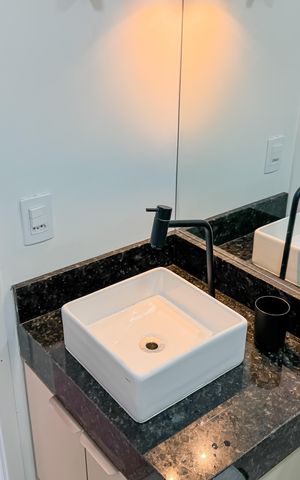 Studio à venda com 27m², 1 quarto e sem vaga Studio à venda com 27m², 1 quarto e sem vagaBanheiro Social