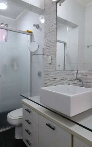 Apartamento para alugar com 108m², 2 quartos e sem vagaBanheiro da Suíte