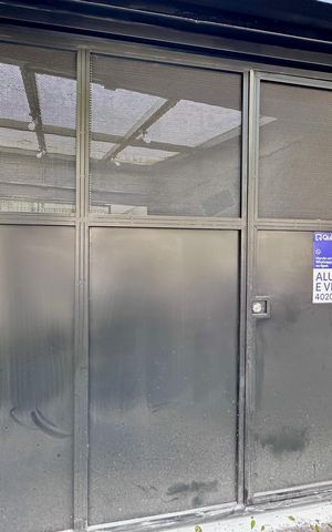 Casa à venda com 130m², 2 quartos e 1 vagaFachada