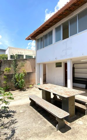 Casa à venda com 344m², 3 quartos e 2 vagas Casa à venda com 344m², 3 quartos e 2 vagasQuintal