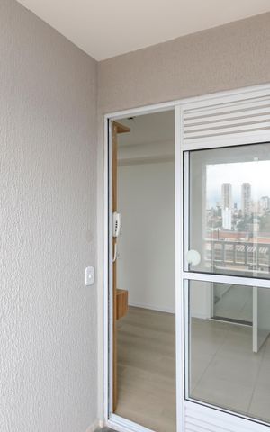 Apartamento à venda com 33m², 2 quartos e sem vaga Apartamento à venda com 33m², 2 quartos e sem vagaVaranda