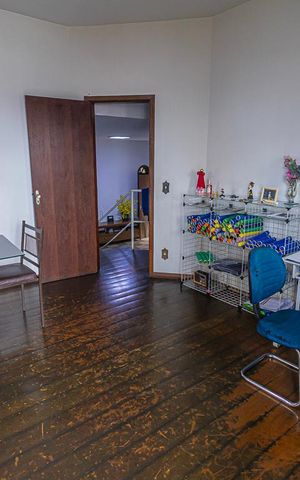 Casa à venda com 390m², 5 quartos e 4 vagasSala
