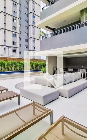 Studio à venda com 29m², 1 quarto e sem vagaÁrea comum - Piscina