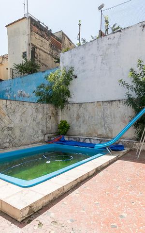 Casa à venda com 240m², 4 quartos e 4 vagas Casa à venda com 240m², 4 quartos e 4 vagasVaranda dos fundos