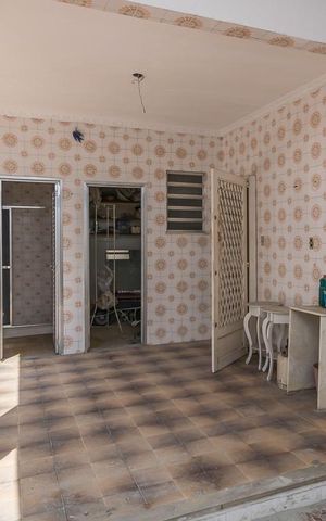 Casa à venda com 240m², 4 quartos e 4 vagas Casa à venda com 240m², 4 quartos e 4 vagasÁrea de Serviço