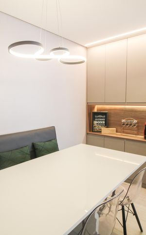 Apartamento à venda com 130m², 3 quartos e 2 vagas Apartamento à venda com 130m², 3 quartos e 2 vagasSala