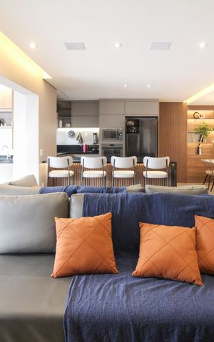 Apartamento à venda com 130m², 3 quartos e 2 vagas Apartamento à venda com 130m², 3 quartos e 2 vagasSala