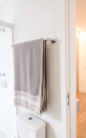 Apartamento à venda com 130m², 3 quartos e 2 vagas Apartamento à venda com 130m², 3 quartos e 2 vagasBanheiro 2 - Quarto Suite 1