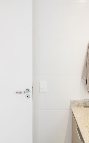 Apartamento à venda com 130m², 3 quartos e 2 vagas Apartamento à venda com 130m², 3 quartos e 2 vagasBanheiro 2 - Quarto Suite 1