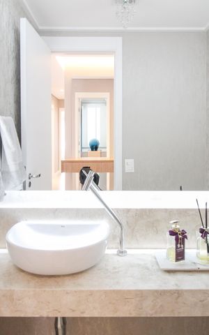 Apartamento à venda com 130m², 3 quartos e 2 vagas Apartamento à venda com 130m², 3 quartos e 2 vagasBanheiro 1 - Lavabo