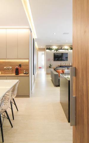 Apartamento à venda com 130m², 3 quartos e 2 vagas Apartamento à venda com 130m², 3 quartos e 2 vagasÁrea de Serviço