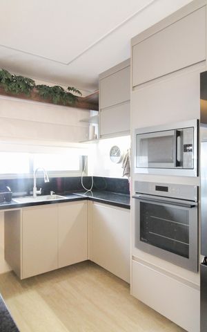 Apartamento à venda com 130m², 3 quartos e 2 vagas Apartamento à venda com 130m², 3 quartos e 2 vagasCozinha