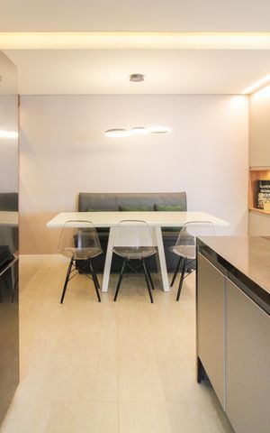 Apartamento à venda com 130m², 3 quartos e 2 vagas Apartamento à venda com 130m², 3 quartos e 2 vagasCozinha