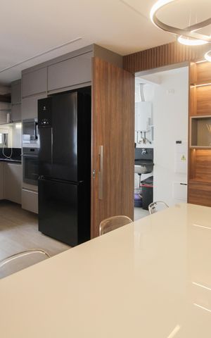 Apartamento à venda com 130m², 3 quartos e 2 vagas Apartamento à venda com 130m², 3 quartos e 2 vagasSala