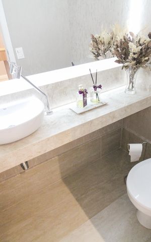 Apartamento à venda com 130m², 3 quartos e 2 vagas Apartamento à venda com 130m², 3 quartos e 2 vagasBanheiro 1 - Lavabo