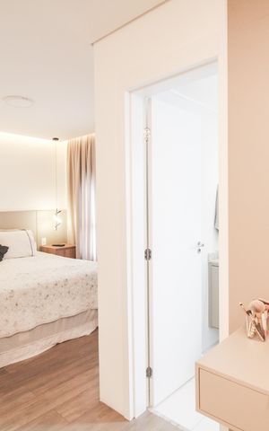 Apartamento à venda com 130m², 3 quartos e 2 vagas Apartamento à venda com 130m², 3 quartos e 2 vagasQuarto Suíte 1