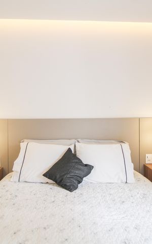 Apartamento à venda com 130m², 3 quartos e 2 vagas Apartamento à venda com 130m², 3 quartos e 2 vagasQuarto Suíte 1