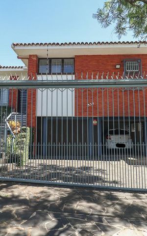 Casa à venda com 459m², 3 quartos e 3 vagasFachada