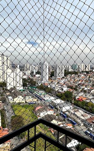 Apartamento à venda com 81m², 2 quartos e 1 vaga Apartamento à venda com 81m², 2 quartos e 1 vagaSacada do Quarto