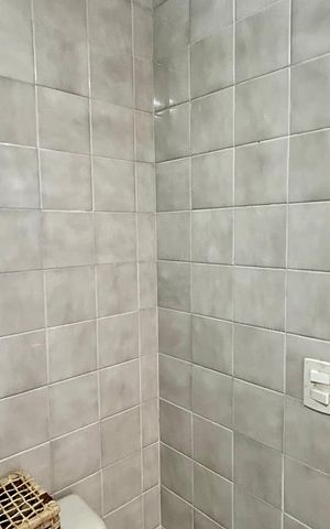 Apartamento à venda com 81m², 2 quartos e 1 vaga Apartamento à venda com 81m², 2 quartos e 1 vagaBanheiro social