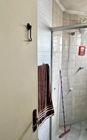 Apartamento à venda com 81m², 2 quartos e 1 vaga Apartamento à venda com 81m², 2 quartos e 1 vagaBanheiro da Suíte