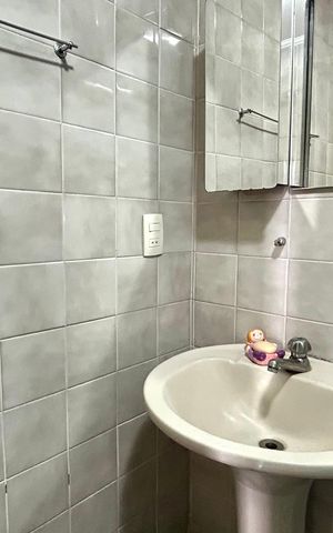 Apartamento à venda com 81m², 2 quartos e 1 vaga Apartamento à venda com 81m², 2 quartos e 1 vagaBanheiro social