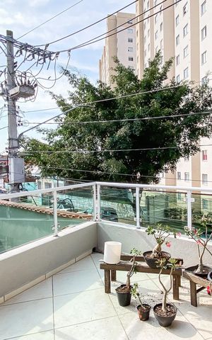 Casa à venda com 280m², 4 quartos e 4 vagas Casa à venda com 280m², 4 quartos e 4 vagasÁrea externa