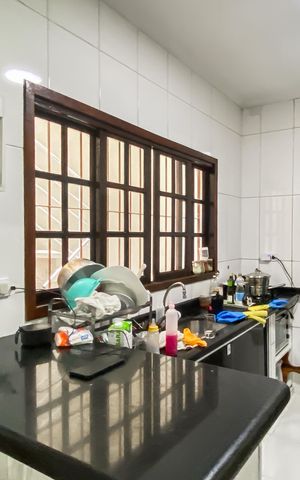 Casa à venda com 280m², 4 quartos e 4 vagas Casa à venda com 280m², 4 quartos e 4 vagasCozinha