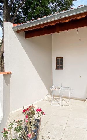 Casa à venda com 280m², 4 quartos e 4 vagas Casa à venda com 280m², 4 quartos e 4 vagasÁrea externa