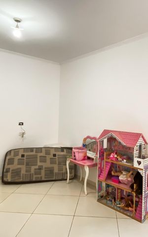 Casa à venda com 280m², 4 quartos e 4 vagas Casa à venda com 280m², 4 quartos e 4 vagasQuarto 3