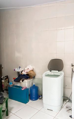 Casa à venda com 280m², 4 quartos e 4 vagas Casa à venda com 280m², 4 quartos e 4 vagasÁrea de Serviço