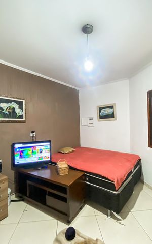 Casa à venda com 280m², 4 quartos e 4 vagas Casa à venda com 280m², 4 quartos e 4 vagasQuarto 1