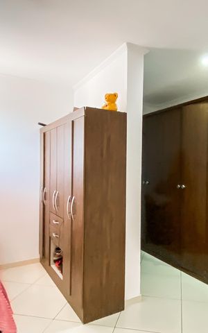 Casa à venda com 280m², 4 quartos e 4 vagas Casa à venda com 280m², 4 quartos e 4 vagasCloset da Suíte