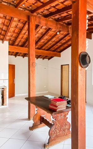 Casa à venda com 280m², 4 quartos e 4 vagas Casa à venda com 280m², 4 quartos e 4 vagasÁrea comum - Churrasqueira