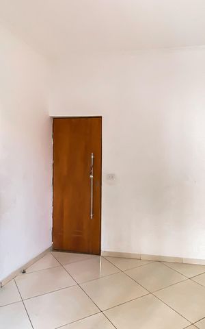 Casa à venda com 280m², 4 quartos e 4 vagas Casa à venda com 280m², 4 quartos e 4 vagasSuite