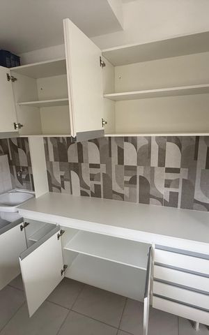 Studio à venda com 29m², 1 quarto e sem vaga Studio à venda com 29m², 1 quarto e sem vagaCozinha e Área de Serviço
