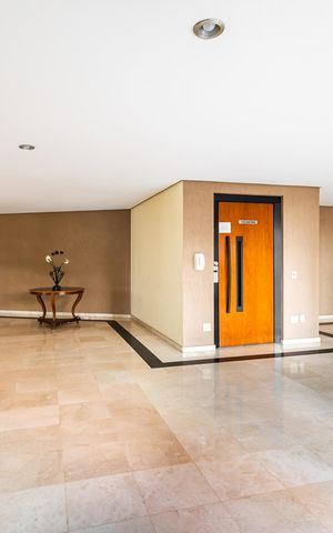 Apartamento para alugar com 98m², 2 quartos e 2 vagasHall social