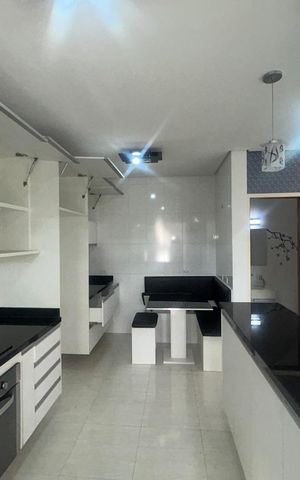 Casa à venda com 73m², 2 quartos e 2 vagas