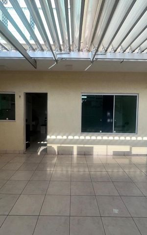 Casa à venda com 73m², 2 quartos e 2 vagas
