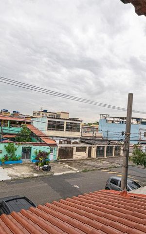 Casa à venda com 256m², 2 quartos e 2 vagas Casa à venda com 256m², 2 quartos e 2 vagasVista da Varanda do 2º andar