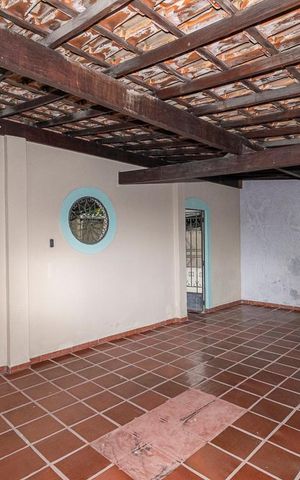 Casa à venda com 256m², 2 quartos e 2 vagas Casa à venda com 256m², 2 quartos e 2 vagasVaranda do 2º andar
