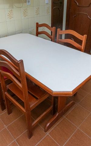 Casa à venda com 256m², 2 quartos e 2 vagas Casa à venda com 256m², 2 quartos e 2 vagasCozinha