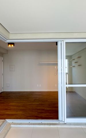 Apartamento para alugar com 69m², 2 quartos e 1 vagaSacada