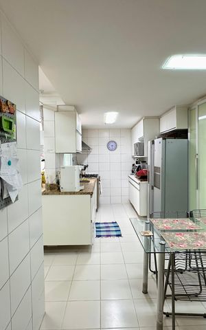 Apartamento à venda com 156m², 3 quartos e 2 vagas Apartamento à venda com 156m², 3 quartos e 2 vagasCozinha