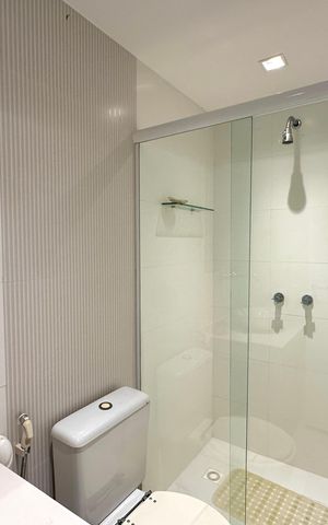 Apartamento à venda com 156m², 3 quartos e 2 vagas Apartamento à venda com 156m², 3 quartos e 2 vagasBanheiro Suite 1