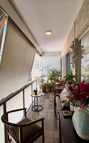 Apartamento à venda com 161m², 4 quartos e 2 vagasVaranda da sala