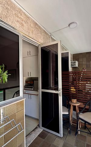 Apartamento à venda com 161m², 4 quartos e 2 vagasQuarto 1 - varanda