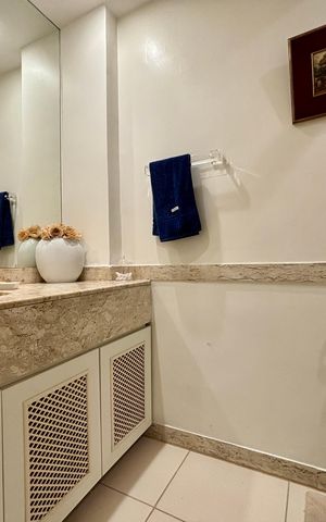 Apartamento à venda com 161m², 4 quartos e 2 vagasBanheiro da Suíte 1