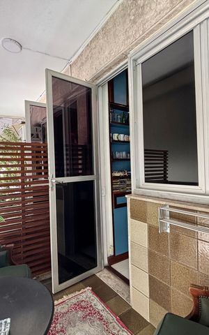 Apartamento à venda com 161m², 4 quartos e 2 vagasQuarto 2 - varanda
